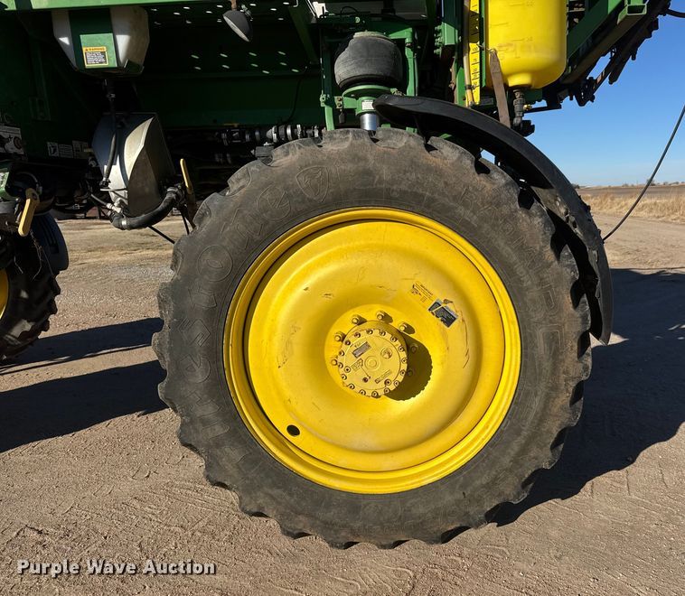 image for item ET4381 2009 John Deere 4730 sprayer