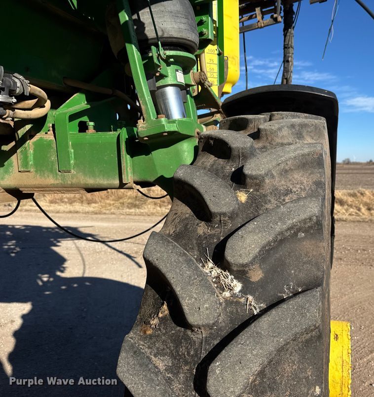 image for item ET4381 2009 John Deere 4730 sprayer