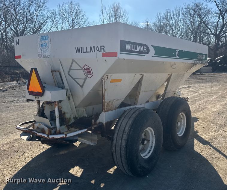 image for item ET4411 Willmar Super 600 spreader