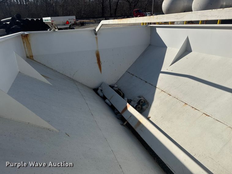 image for item ET4411 Willmar Super 600 spreader