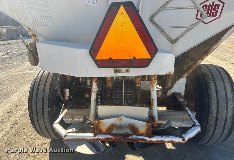 image for item ET4411 Willmar Super 600 spreader