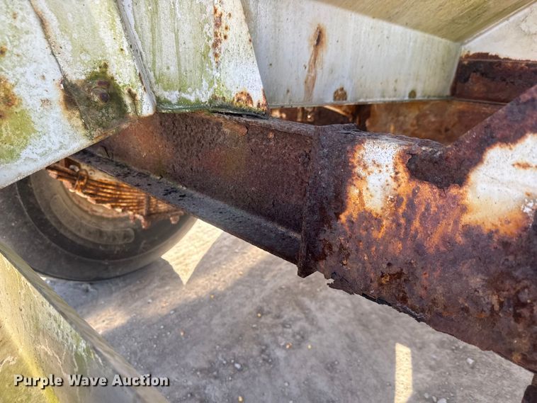 image for item ET4411 Willmar Super 600 spreader