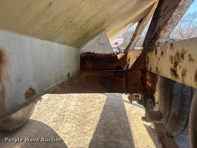 image for item ET4411 Willmar Super 600 spreader