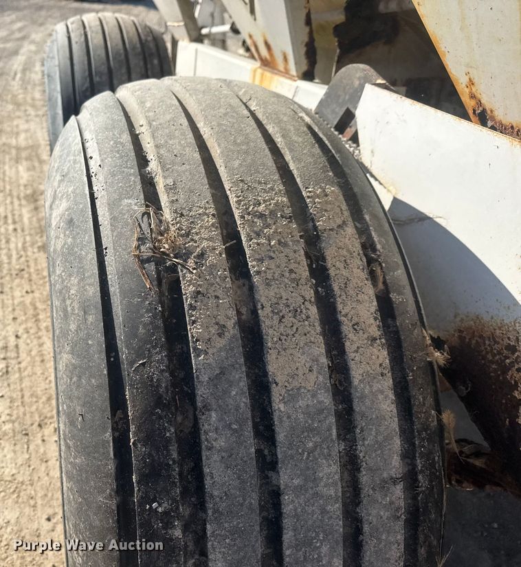 image for item ET4411 Willmar Super 600 spreader