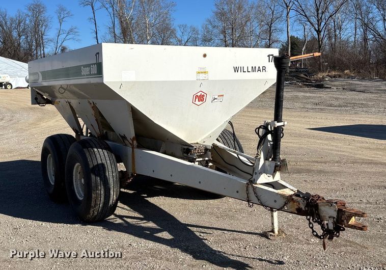 image for item ET4414 Willmar Super 600 spreader