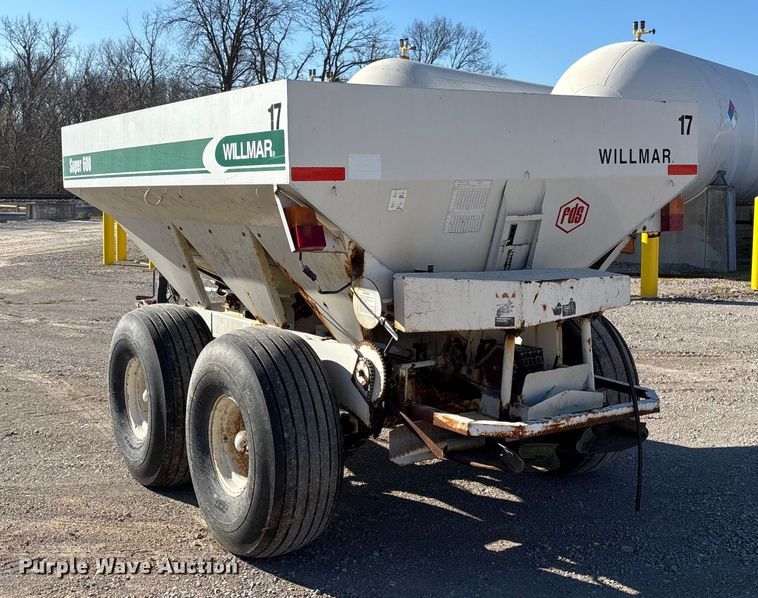 image for item ET4414 Willmar Super 600 spreader