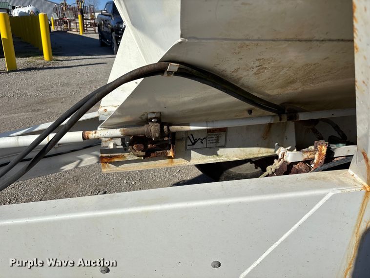 image for item ET4414 Willmar Super 600 spreader