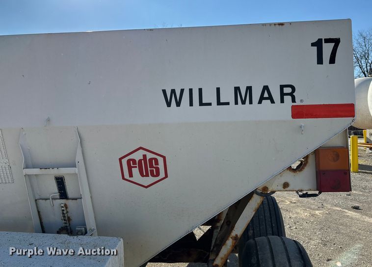 image for item ET4414 Willmar Super 600 spreader