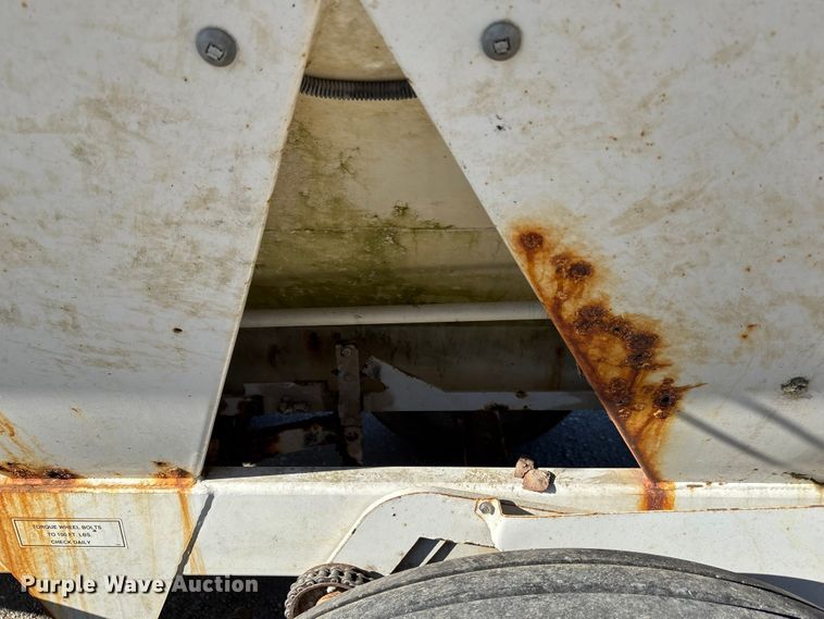 image for item ET4414 Willmar Super 600 spreader