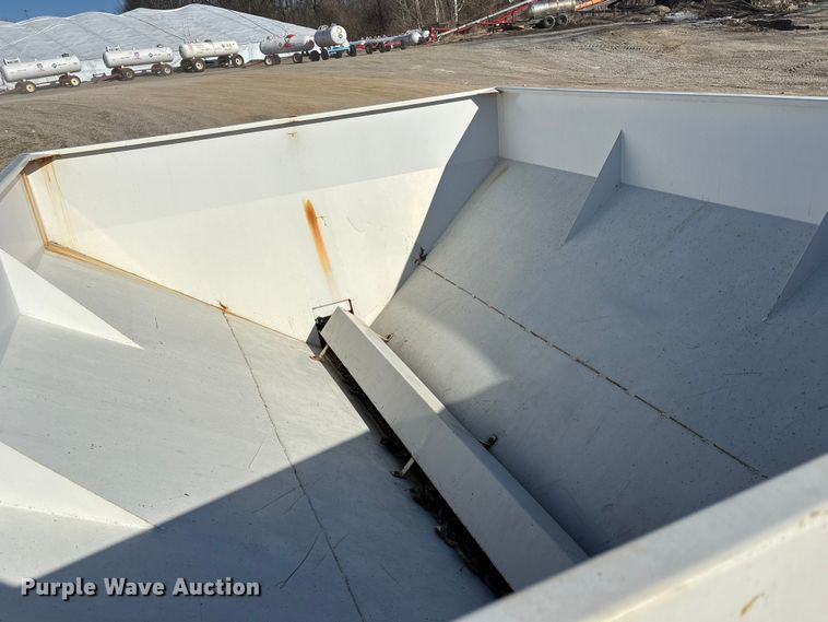 image for item ET4414 Willmar Super 600 spreader