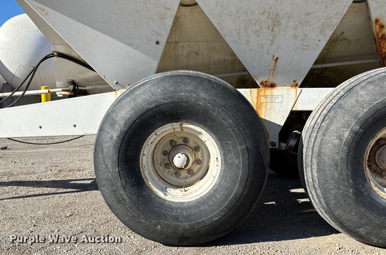 image for item ET4414 Willmar Super 600 spreader