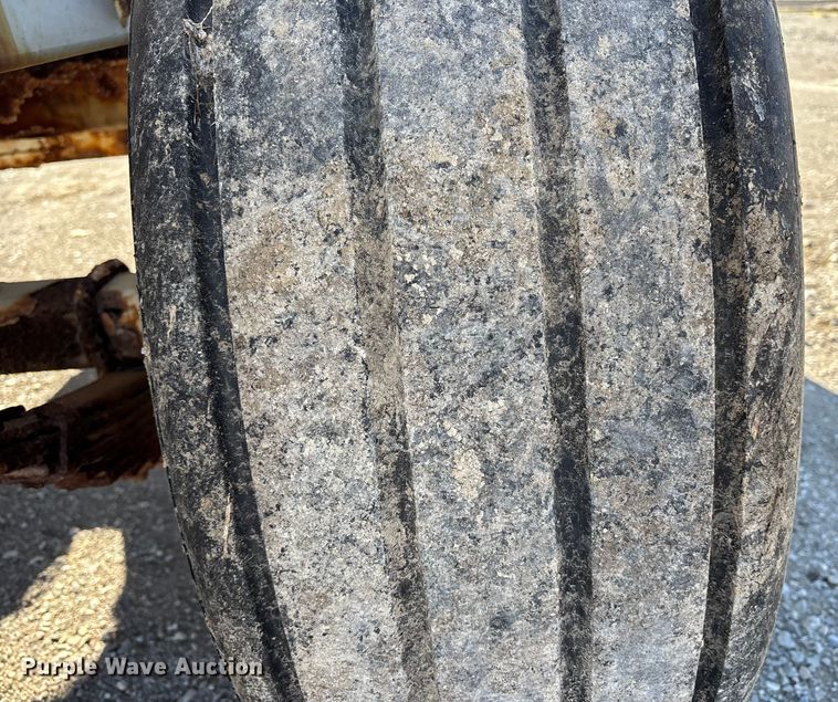 image for item ET4414 Willmar Super 600 spreader