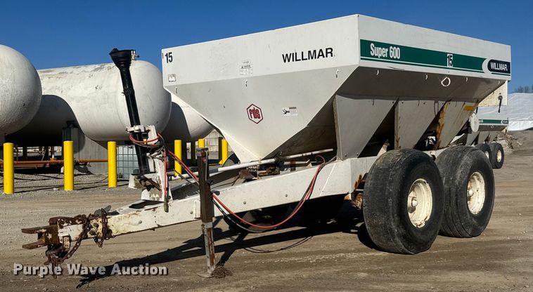 image for item ET4415 Willmar Super 600 spreader