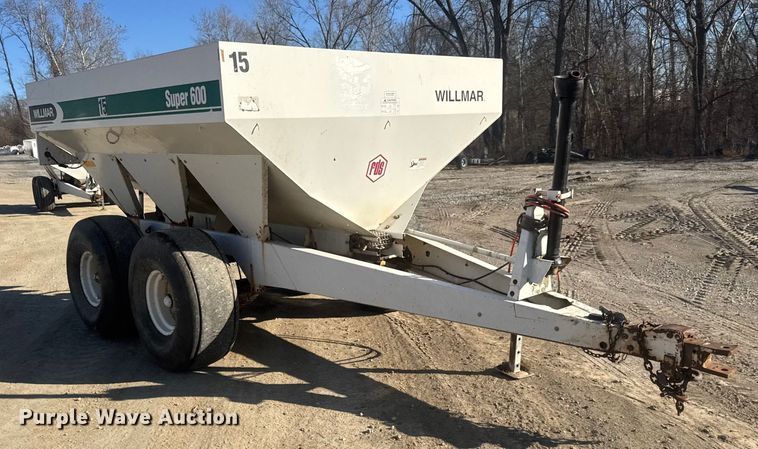image for item ET4415 Willmar Super 600 spreader