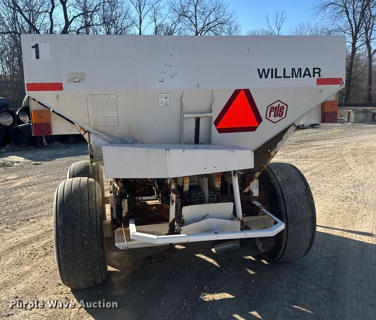 image for item ET4415 Willmar Super 600 spreader