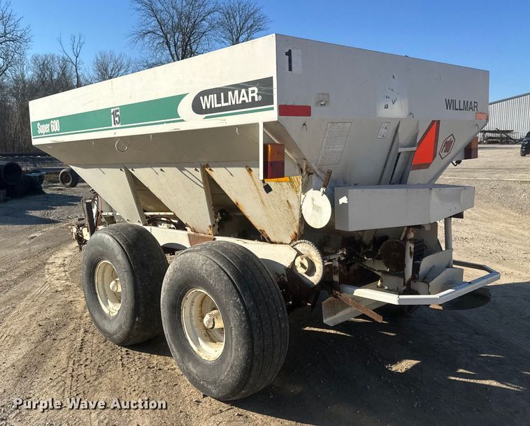 image for item ET4415 Willmar Super 600 spreader