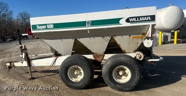 image for item ET4415 Willmar Super 600 spreader