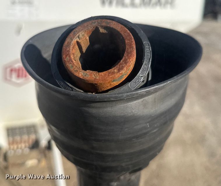 image for item ET4415 Willmar Super 600 spreader