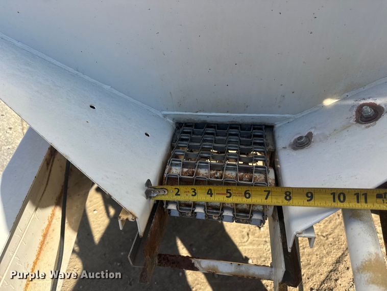 image for item ET4415 Willmar Super 600 spreader