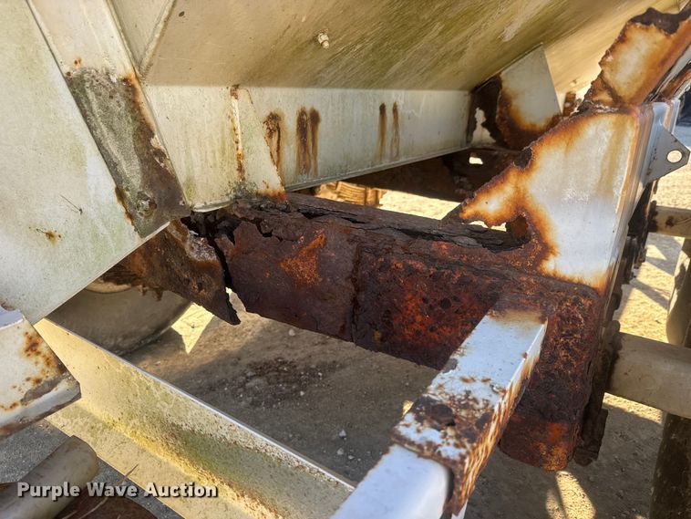 image for item ET4415 Willmar Super 600 spreader