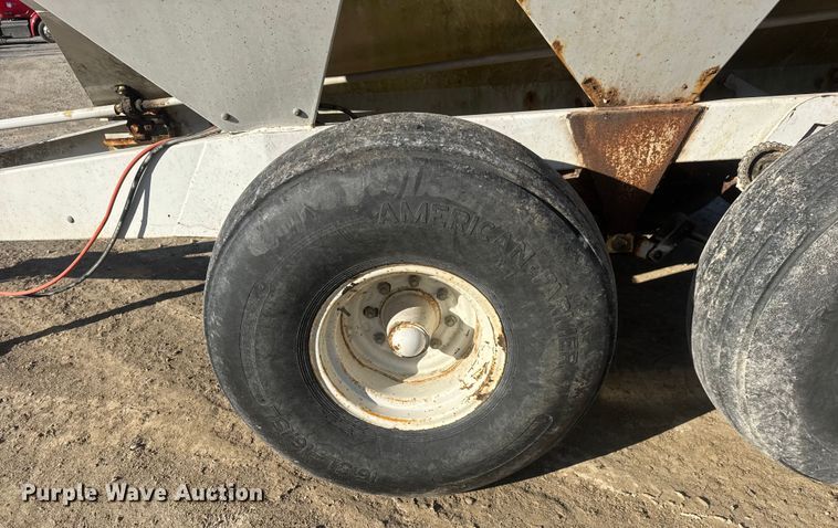 image for item ET4415 Willmar Super 600 spreader