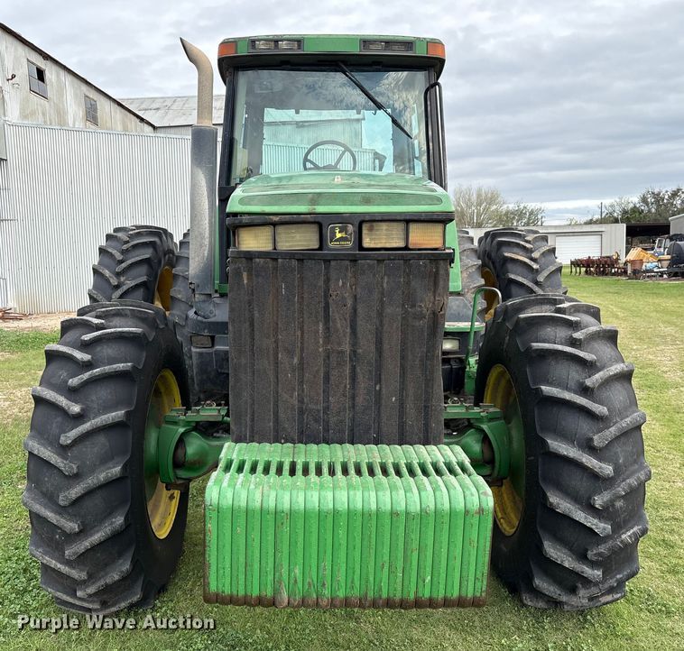 image for item EU7161 1995 John Deere 8200 MFWD tractor