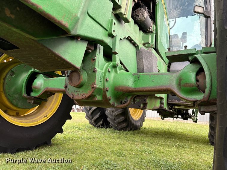 image for item EU7161 1995 John Deere 8200 MFWD tractor