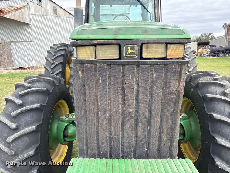 image for item EU7161 1995 John Deere 8200 MFWD tractor