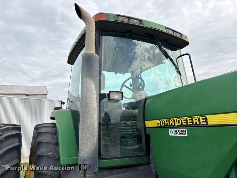 image for item EU7161 1995 John Deere 8200 MFWD tractor