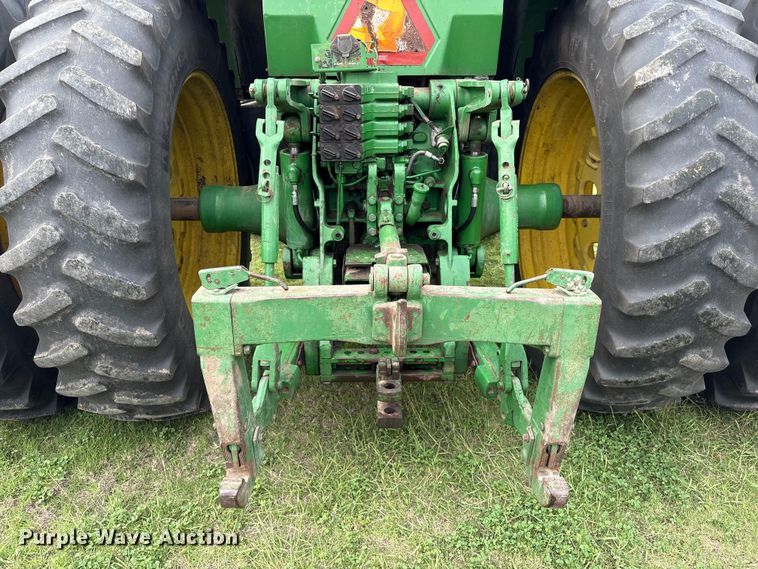 image for item EU7161 1995 John Deere 8200 MFWD tractor