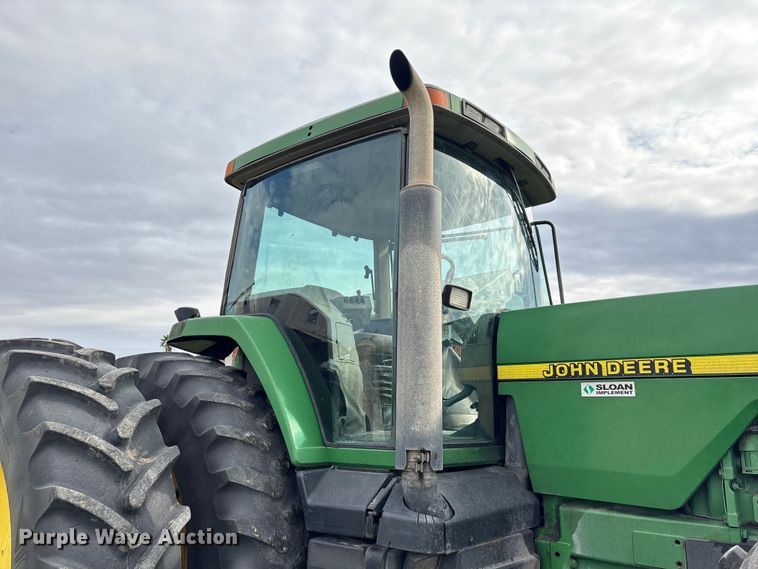 image for item EU7161 1995 John Deere 8200 MFWD tractor