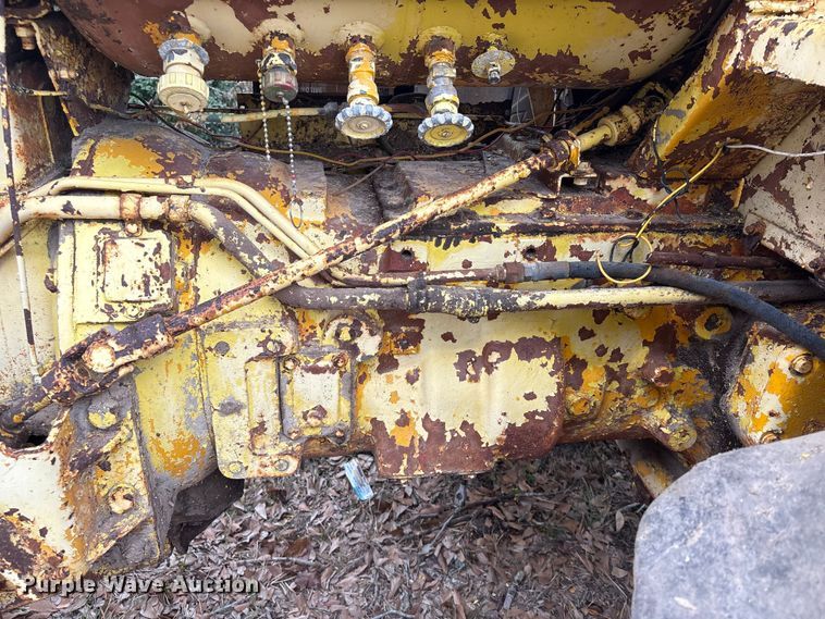 image for item EU7330 Minneapolis-Moline G705 tractor