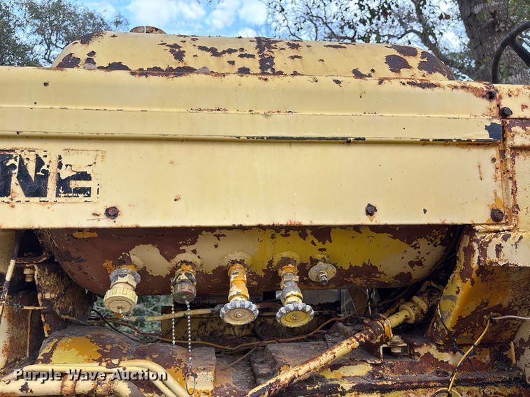 image for item EU7330 Minneapolis-Moline G705 tractor