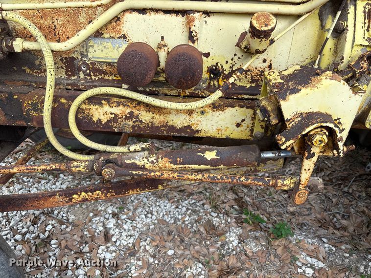 image for item EU7330 Minneapolis-Moline G705 tractor