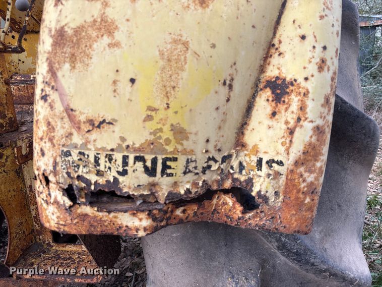 image for item EU7330 Minneapolis-Moline G705 tractor