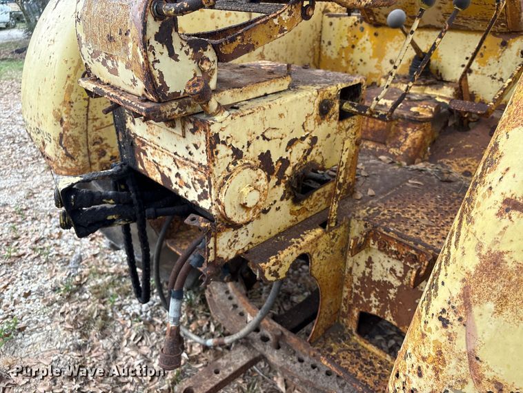 image for item EU7330 Minneapolis-Moline G705 tractor