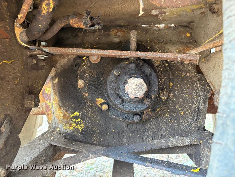 image for item EU7330 Minneapolis-Moline G705 tractor