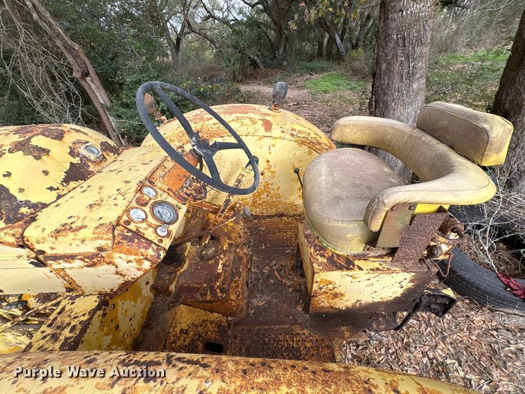 image for item EU7330 Minneapolis-Moline G705 tractor