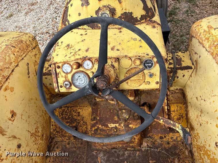 image for item EU7330 Minneapolis-Moline G705 tractor