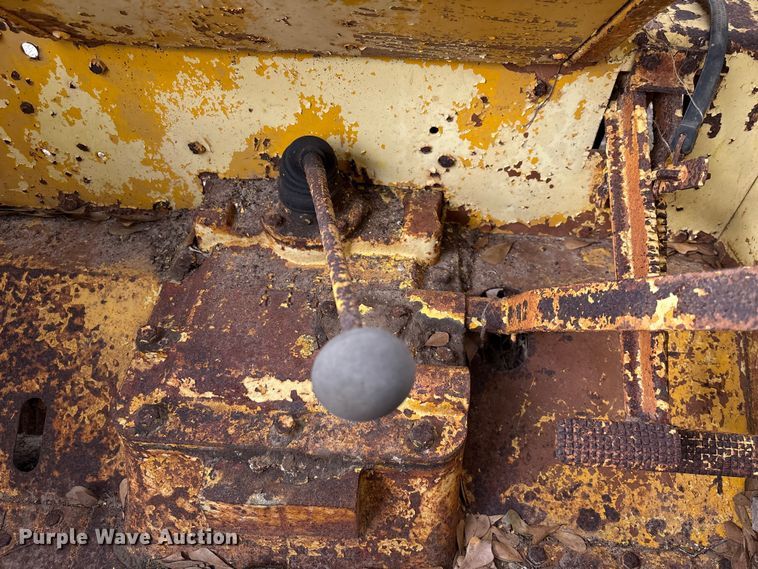 image for item EU7330 Minneapolis-Moline G705 tractor