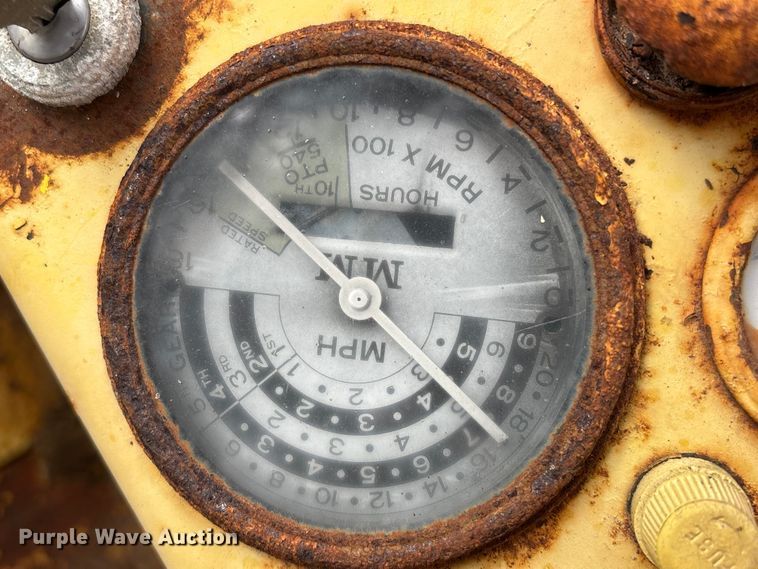 image for item EU7330 Minneapolis-Moline G705 tractor