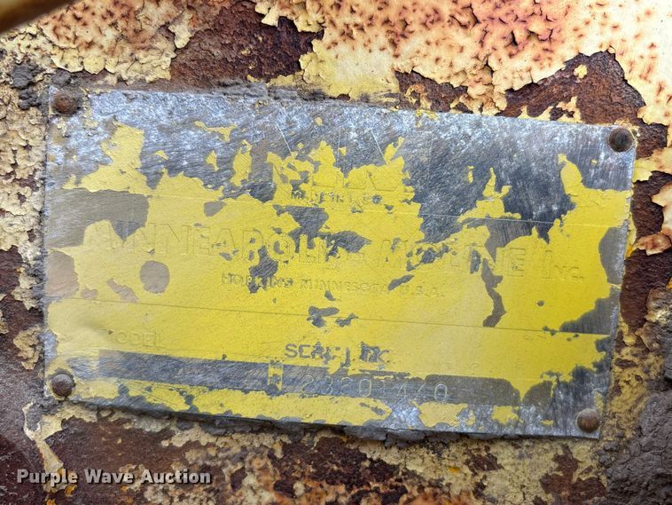 image for item EU7330 Minneapolis-Moline G705 tractor