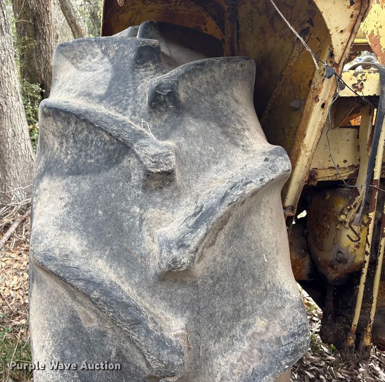 image for item EU7330 Minneapolis-Moline G705 tractor