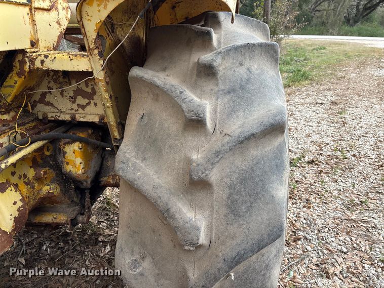 image for item EU7330 Minneapolis-Moline G705 tractor