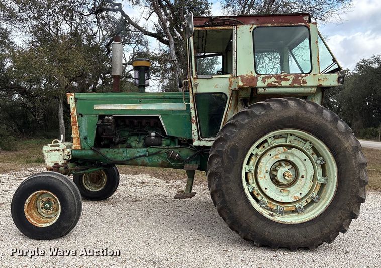image for item EU7331 Oliver tractor