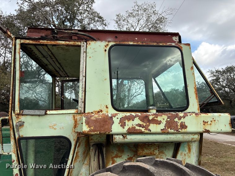 image for item EU7331 Oliver tractor