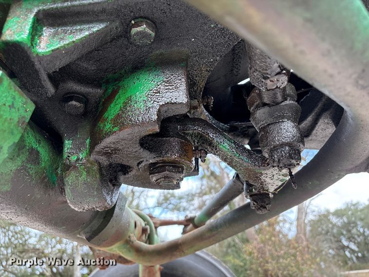 image for item EU7331 Oliver tractor