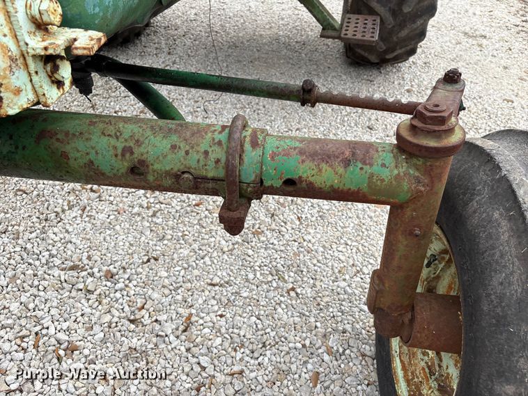 image for item EU7331 Oliver tractor