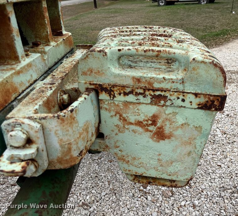 image for item EU7331 Oliver tractor