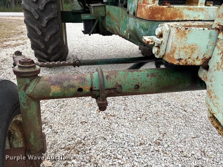 image for item EU7331 Oliver tractor